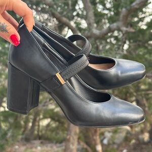 Giani Bernini black heels